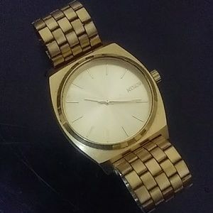 Nixon time teller watch